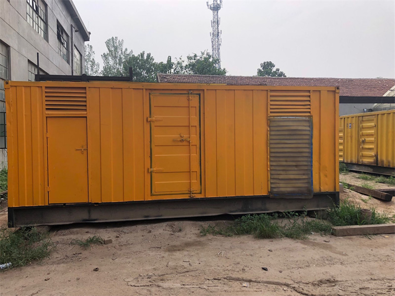 鄂伦春柴油发电机如何判断新机油是否已经完全充满机油滤清器？